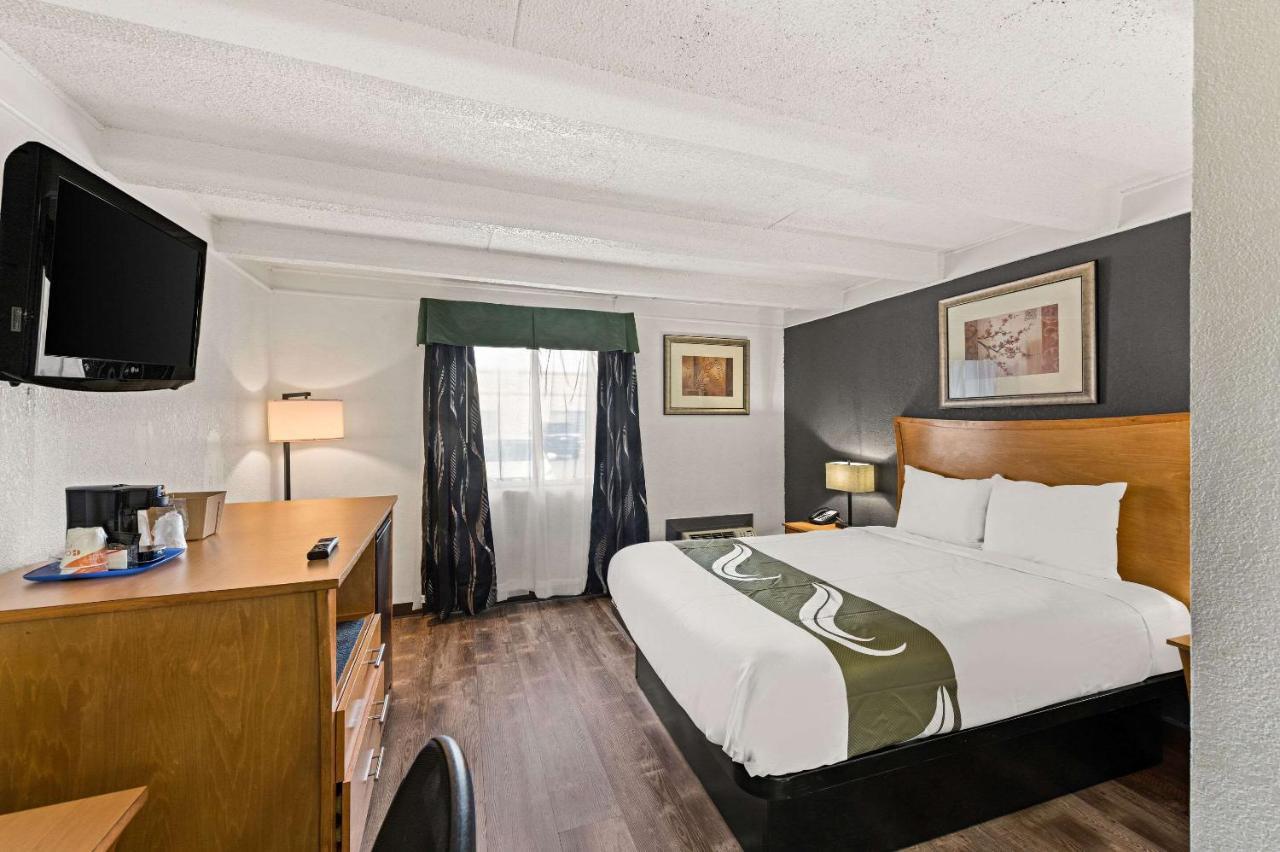 Quality Inn & Suites Near I-480 And I-29 Council Bluffs Eksteriør billede
