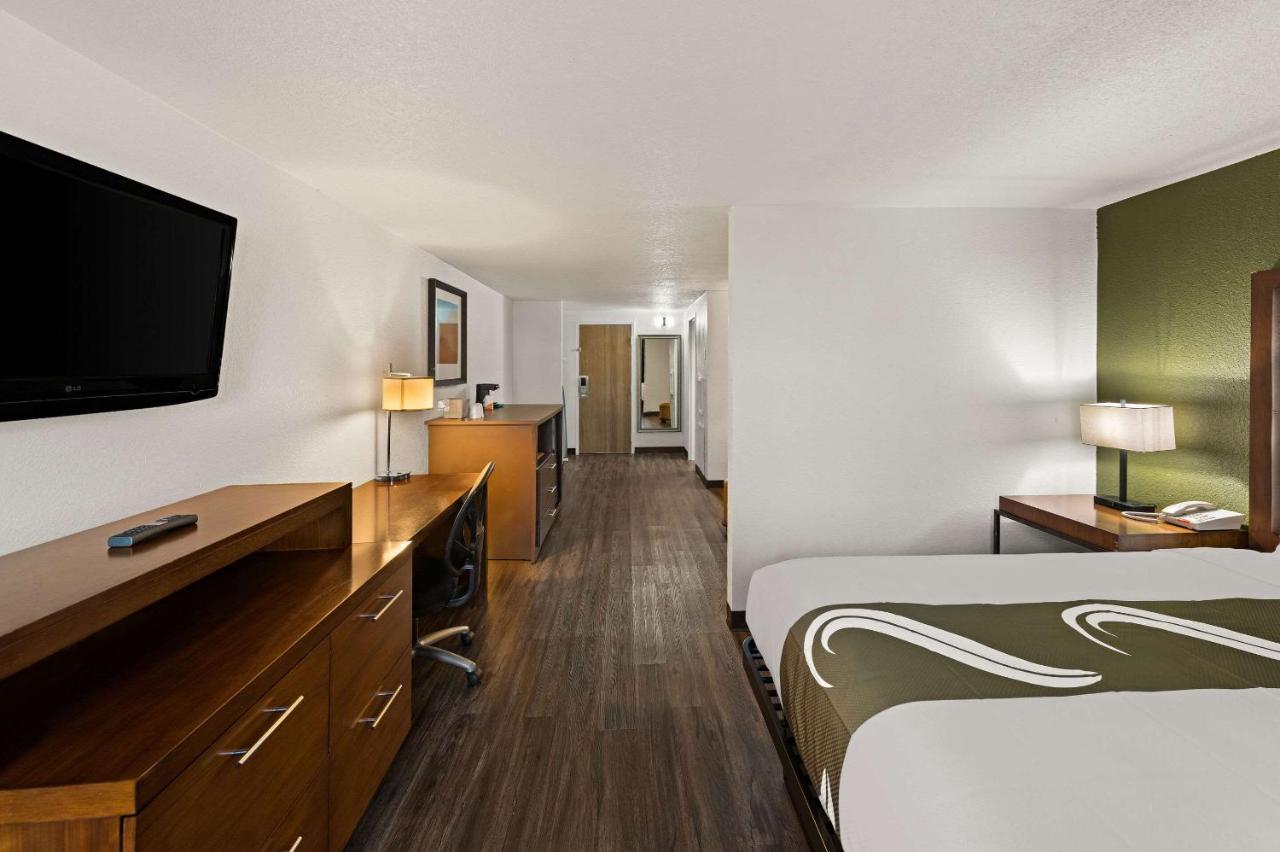 Quality Inn & Suites Near I-480 And I-29 Council Bluffs Eksteriør billede