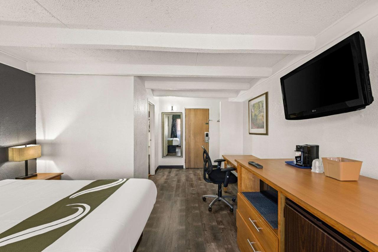 Quality Inn & Suites Near I-480 And I-29 Council Bluffs Eksteriør billede