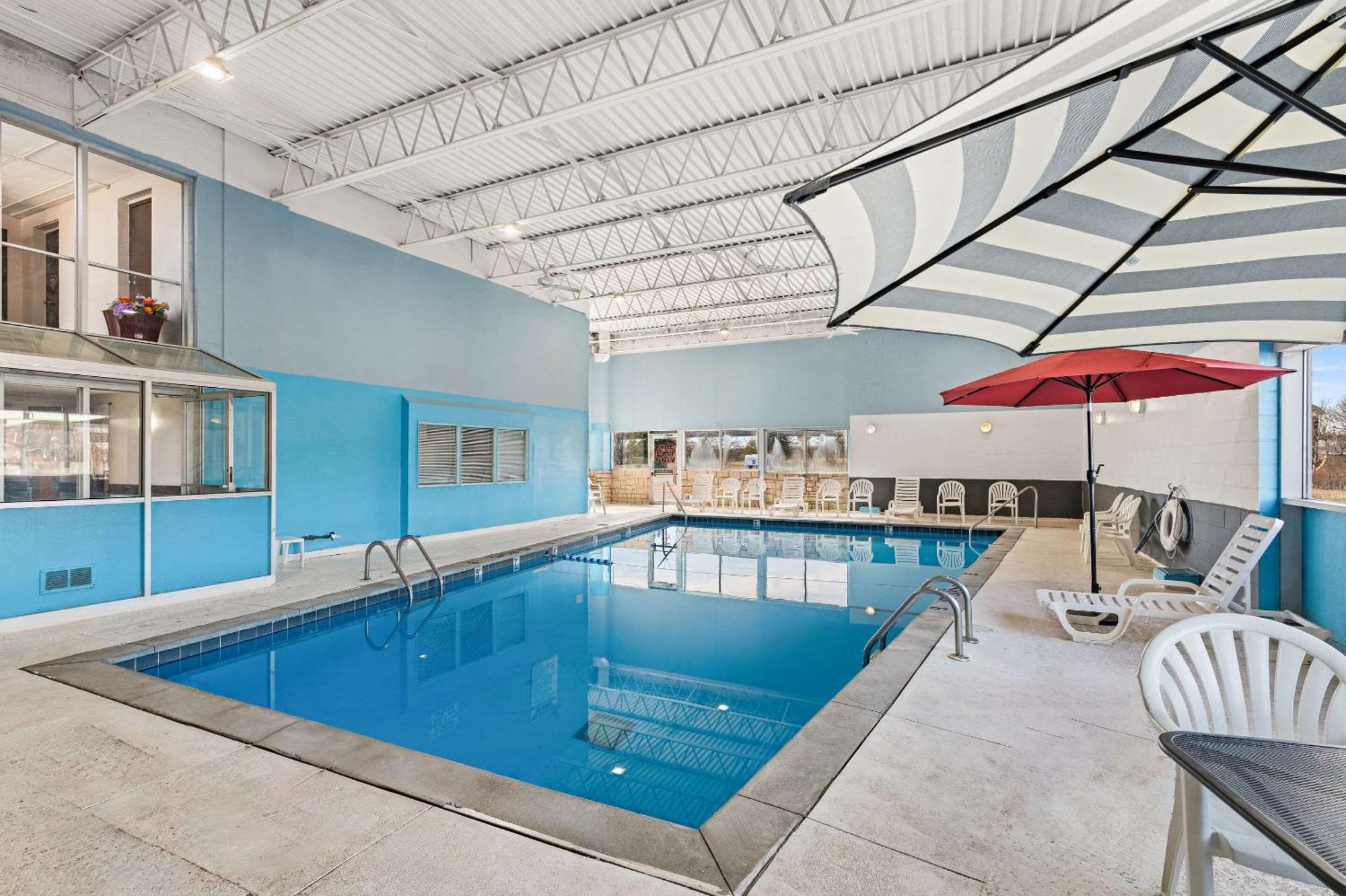 Quality Inn & Suites Near I-480 And I-29 Council Bluffs Eksteriør billede