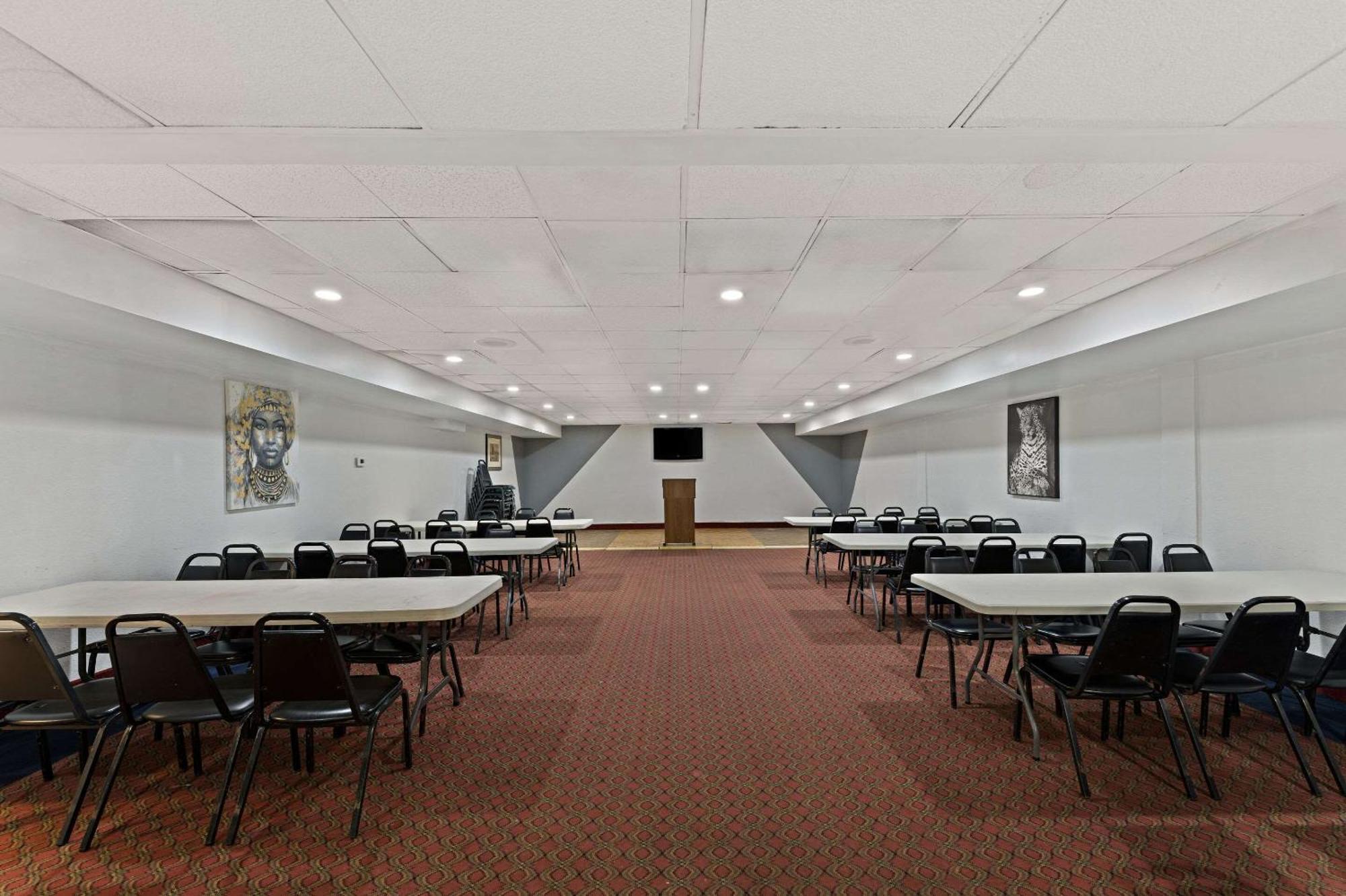 Quality Inn & Suites Near I-480 And I-29 Council Bluffs Eksteriør billede