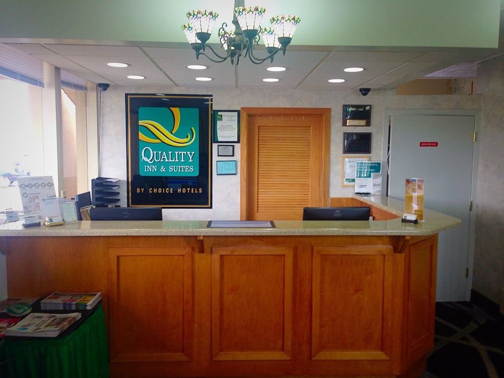 Quality Inn & Suites Near I-480 And I-29 Council Bluffs Eksteriør billede