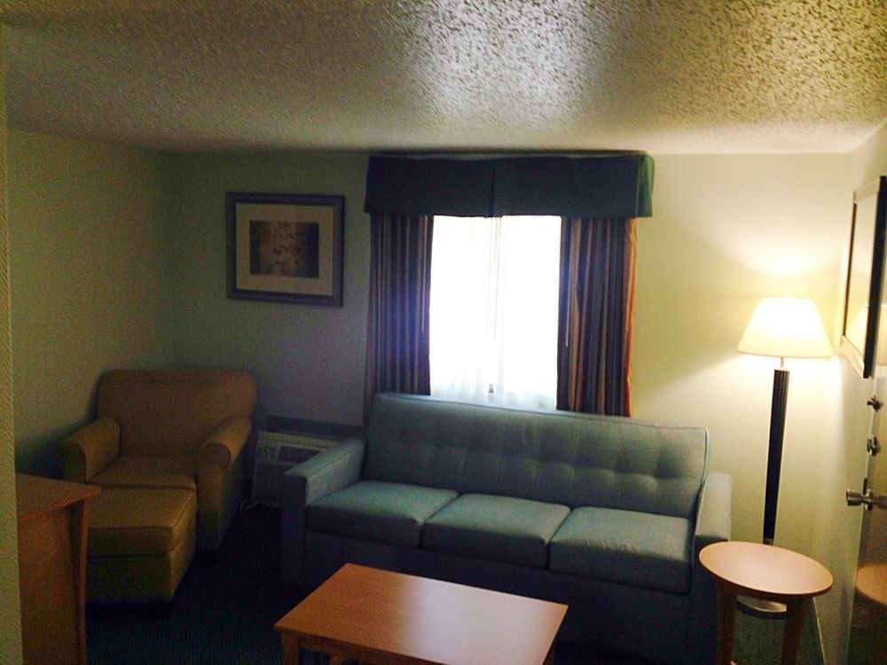 Quality Inn & Suites Near I-480 And I-29 Council Bluffs Eksteriør billede