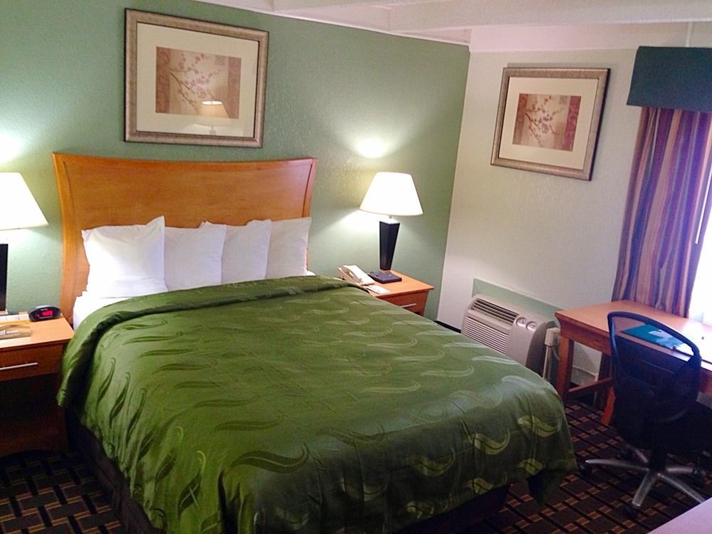 Quality Inn & Suites Near I-480 And I-29 Council Bluffs Eksteriør billede