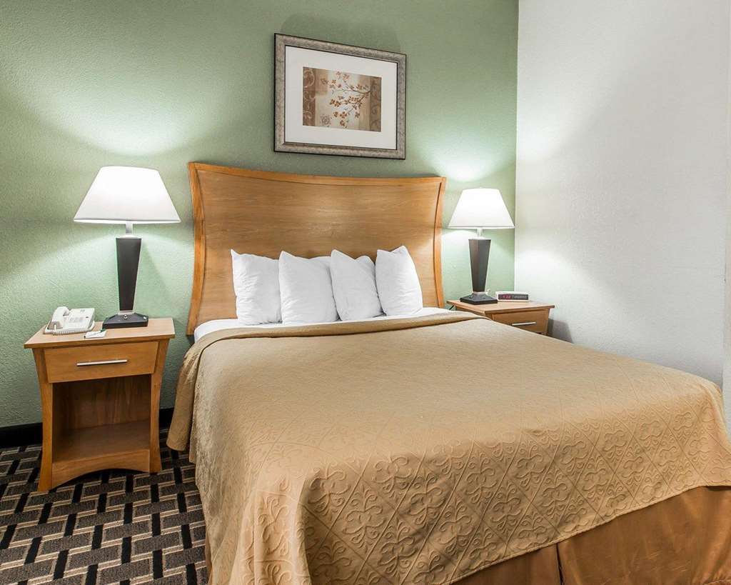 Quality Inn & Suites Near I-480 And I-29 Council Bluffs Værelse billede